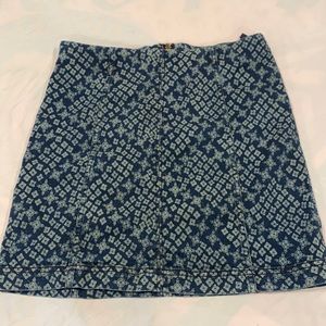 Patterned denim skirt